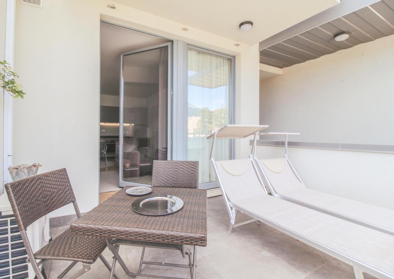Residenza I Melograni - Suite Domaso Bagian luar foto